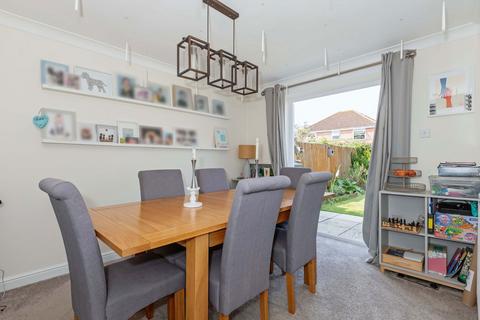 5 bedroom detached house for sale, Jasmine Close, Littlehampton BN17