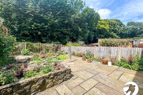 12 Betsham Road, Maidstone, ME15 8TY