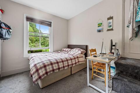 2 bedroom flat for sale, Cranwich Road, London, N16