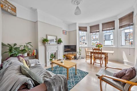 2 bedroom flat for sale, Cranwich Road, London, N16