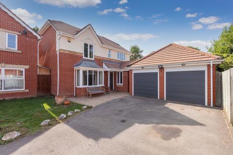 4 bedroom detached house for sale, Hurworth Avenue, Langley SL3