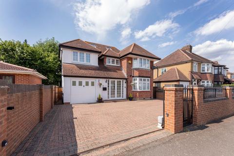 4 bedroom detached house for sale, Lynwood Avenue, Langley SL3