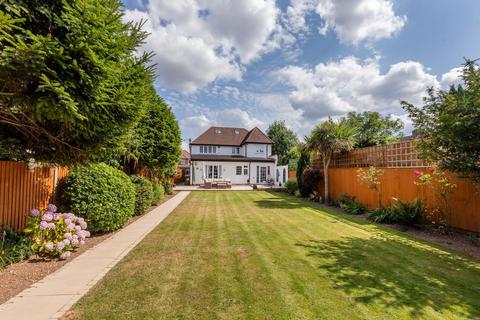 4 bedroom detached house for sale, Lynwood Avenue, Langley SL3