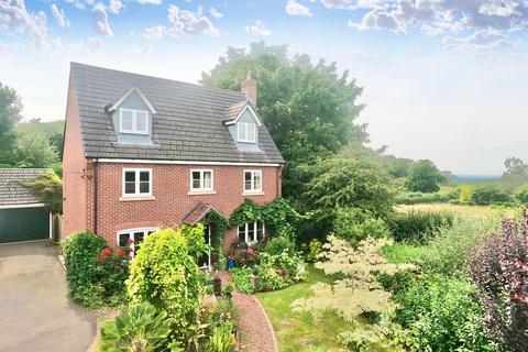 5 bedroom detached house for sale, Moat Lane, Woore, CW3