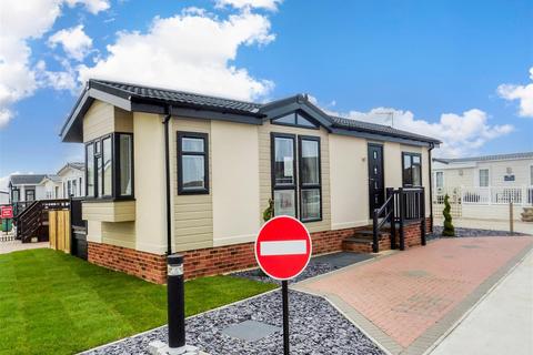 2 bedroom park home for sale, The Broadway, Minster On Sea, Sheerness, Kent