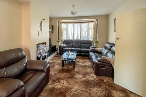 3 bedroom end of terrace house for sale, Carlyon Close, Wembley, HA0