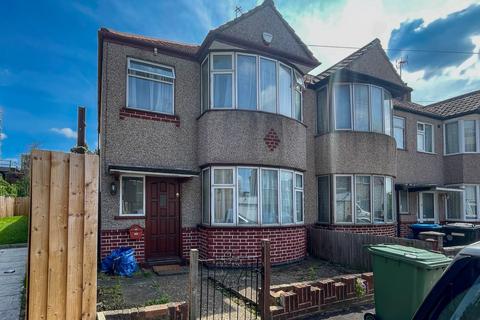 20 Carlyon Close, Wembley, HA0 1HR