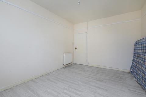 21 Birkenside, Gorebridge, EH23 4JB