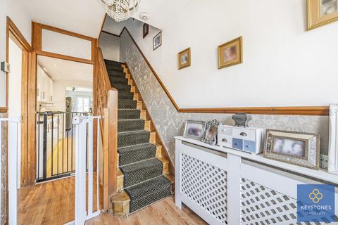 22 Abbotts Close, Romford, RM7 8QU