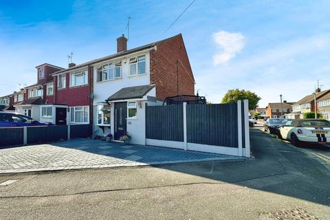15 Turold Road, Stanford-le-hope, SS17 8EP
