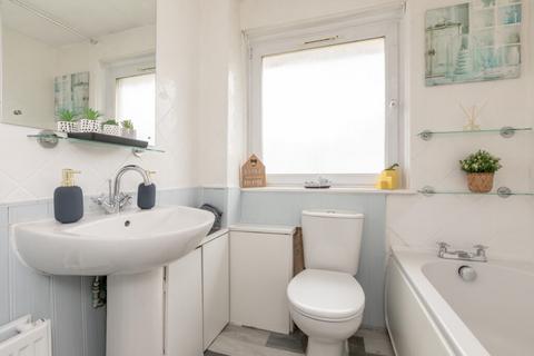 28 Cleekim Drive, Edinburgh, EH15 3QP