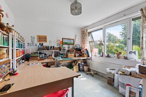 6 Gage Ridge, Forest Row, RH18 5HL