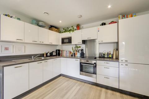 2 bedroom flat for sale, Adenmore Road, Catford , London, SE6