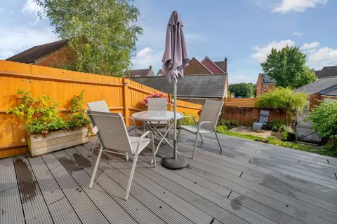 8 Nelson Drive, Petersfield, GU31 4SJ