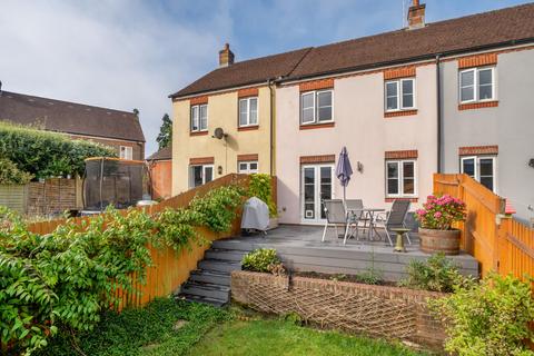 8 Nelson Drive, Petersfield, GU31 4SJ