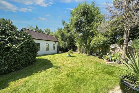 3 bedroom semi-detached house for sale, Towncourt Crescent, Orpington BR5