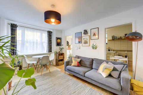 1 bedroom flat for sale, Devonshire Road, Forest Hill, London, SE23