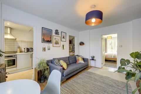 1 bedroom flat for sale, Devonshire Road, Forest Hill, London, SE23