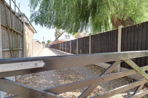 63 Briscoe Road, Rainham, RM13 9QE