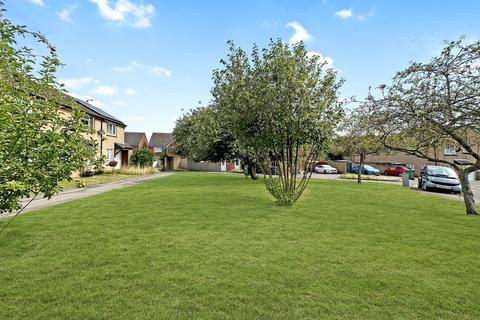 15 Bradbury Close, Chippenham, SN15 3TN
