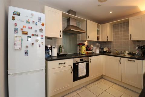 2 bedroom flat for sale, Stanley Road, Surrey GU21