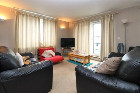 2 bedroom flat for sale, Stanley Road, Surrey GU21