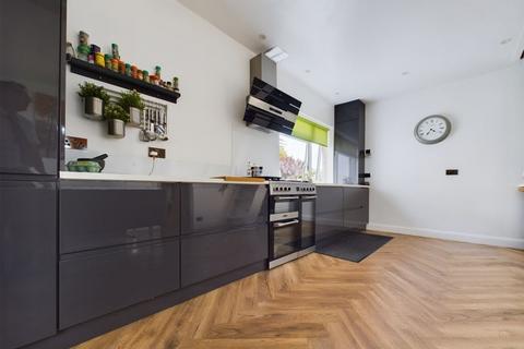 74 Bridgnorth Road, Wolverhampton, WV6 8AG