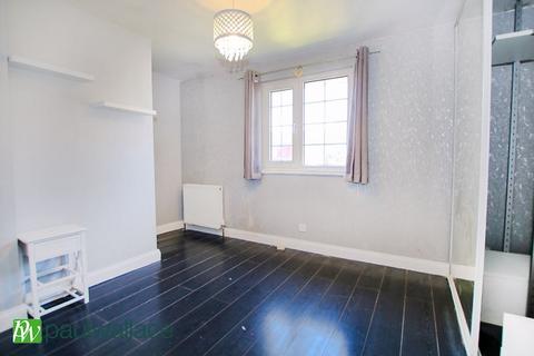 39 Cowles, Cheshunt, Waltham Cross, EN7 6HA