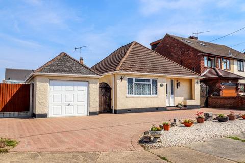 2 bedroom bungalow for sale, Romsey Road, Benfleet