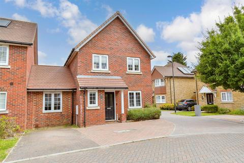 4 bedroom link detached house for sale, Penrith Crescent, Wickford, Essex