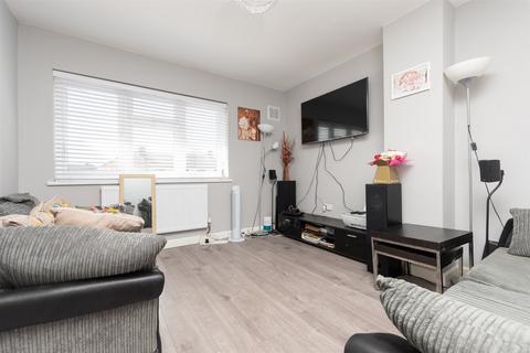 19 Mayplace Avenue, Dartford, DA1 4PY