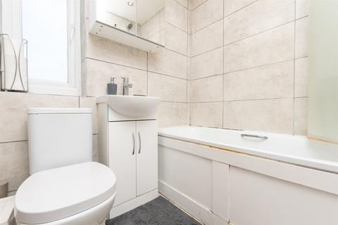 19 Mayplace Avenue, Dartford, DA1 4PY