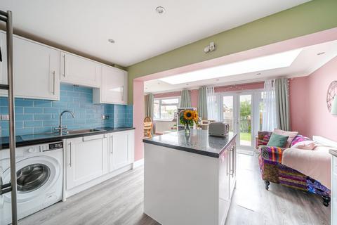 5 Avon Rise, Flitwick, Bedford, MK45 1SQ