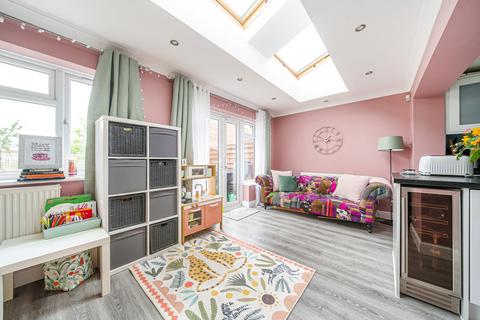 5 Avon Rise, Flitwick, Bedford, MK45 1SQ