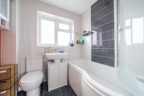 5 Avon Rise, Flitwick, Bedford, MK45 1SQ