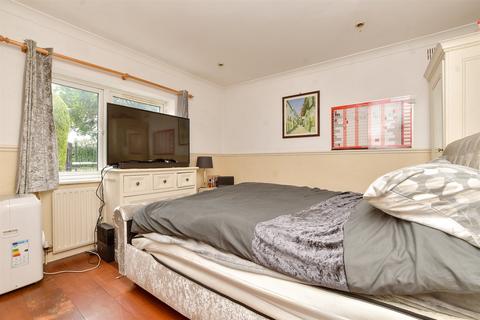 4 Croydon Lane, Banstead, SM7 3AS