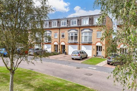 3 Blenheim Close, Rustington, Littlehampton, BN16 3SZ