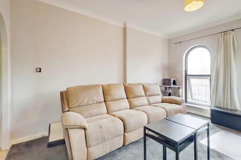 2 bedroom apartment for sale, Marks Court, Southend-on-sea, SS1