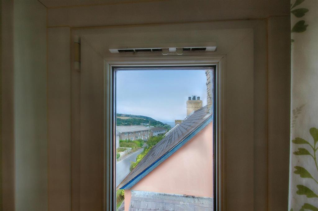 Sea view bedroom 5