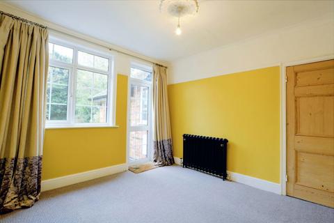 3 bedroom semi-detached house to rent, Longmoor Lane, Sandiacre. NG10 5JP