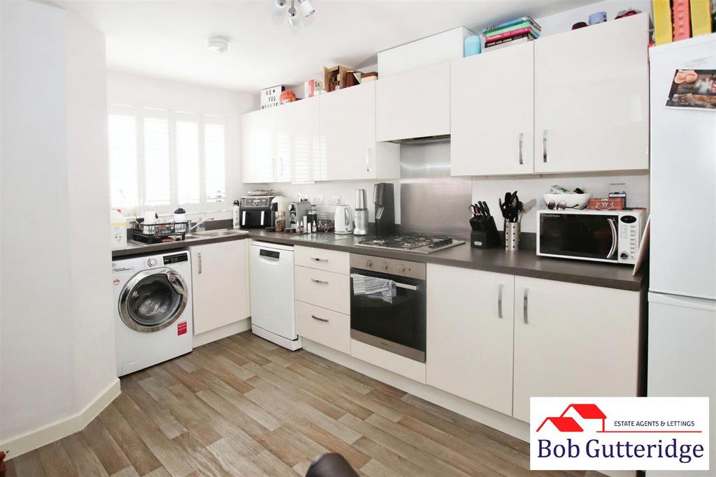 Fitted kitchen/dining room