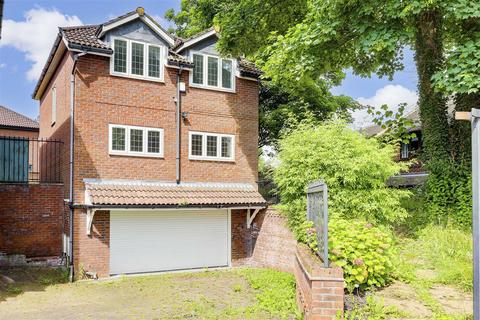 4 bedroom detached house for sale, Sandy Lane, Hucknall NG15