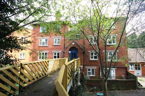 2 bedroom flat to rent, ONLINE ENQUIRIES ONLY - Lower Street, NOAK BRIDGE