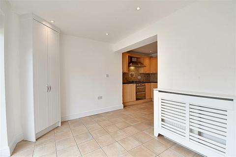4 Heathgate, Hertford Heath, Hertford, SG13 7PH