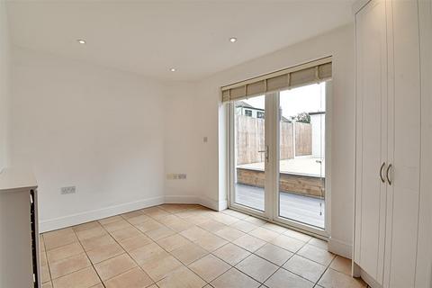 4 Heathgate, Hertford Heath, Hertford, SG13 7PH