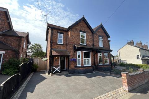 61 Betchton Road, Malkins Bank, Sandbach, CW11 4XN