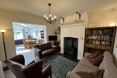 61 Betchton Road, Malkins Bank, Sandbach, CW11 4XN