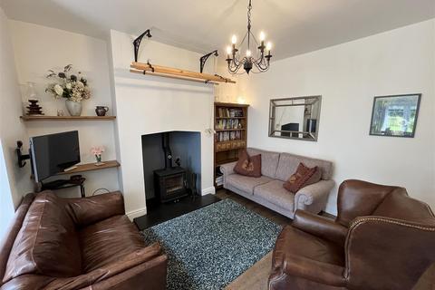 61 Betchton Road, Malkins Bank, Sandbach, CW11 4XN