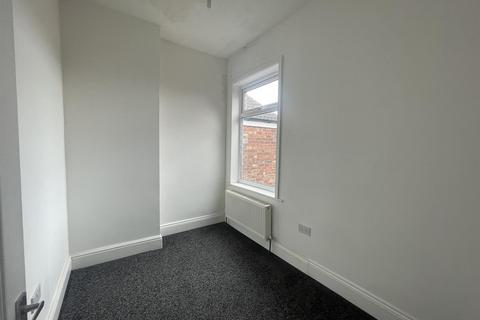 3 bedroom house to rent, Hawthorn Avenue, Hull