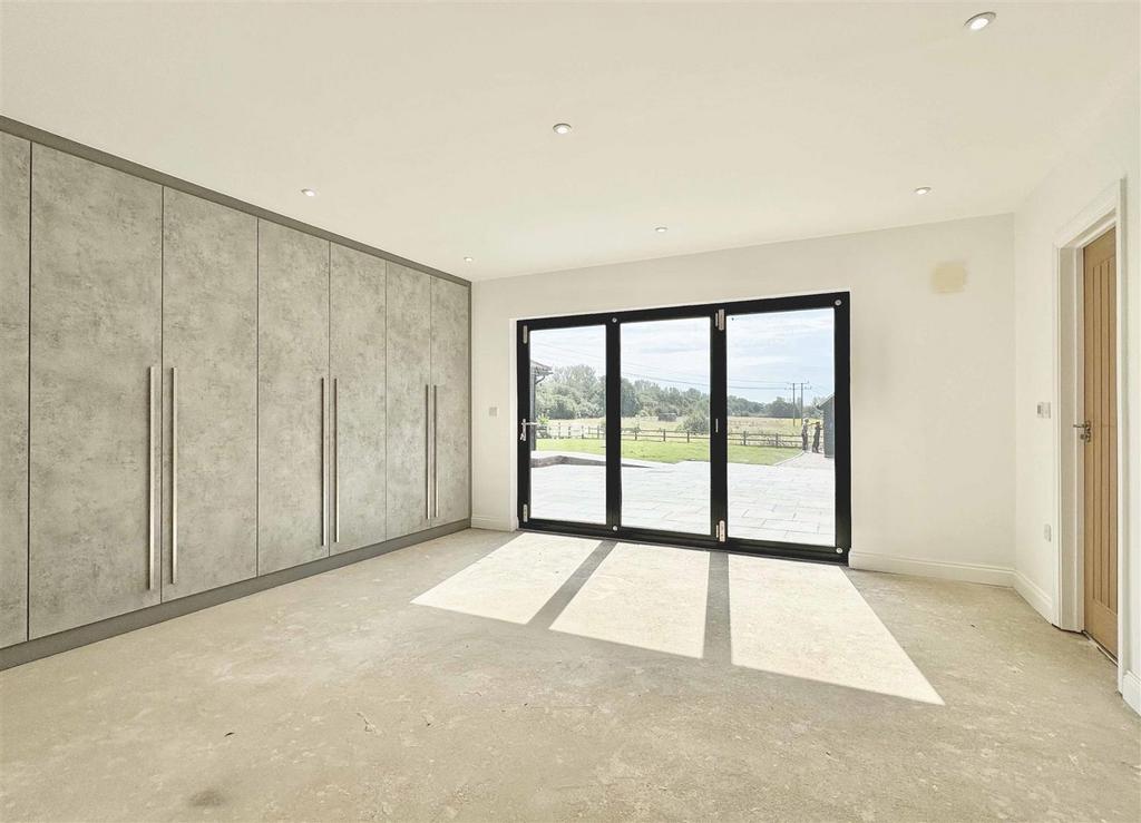 Master Bedroom.jpg